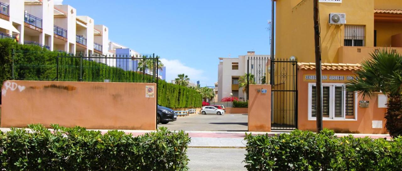 Cabo Roig, Costa, De Tres Con Piscina, Gestionado Por Elvira Orihuela