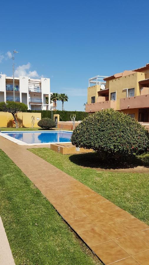 De Tres Terraza Privada Y Piscina Abierta Todo El Ano, Cabo Roig, Costa, Aq-128 * Orihuela